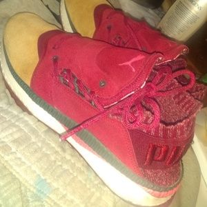 Rare Puma Trainers sz 9